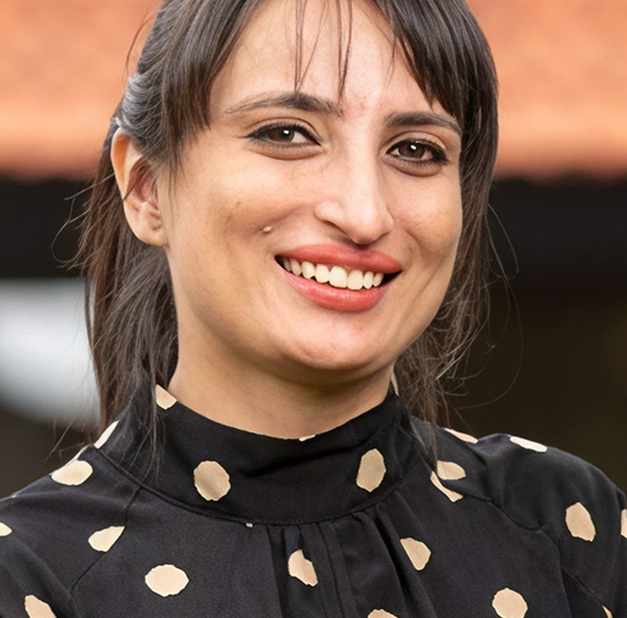 Dr Anbar Ganatra